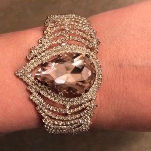 NWOT. gorgeous bracelet.